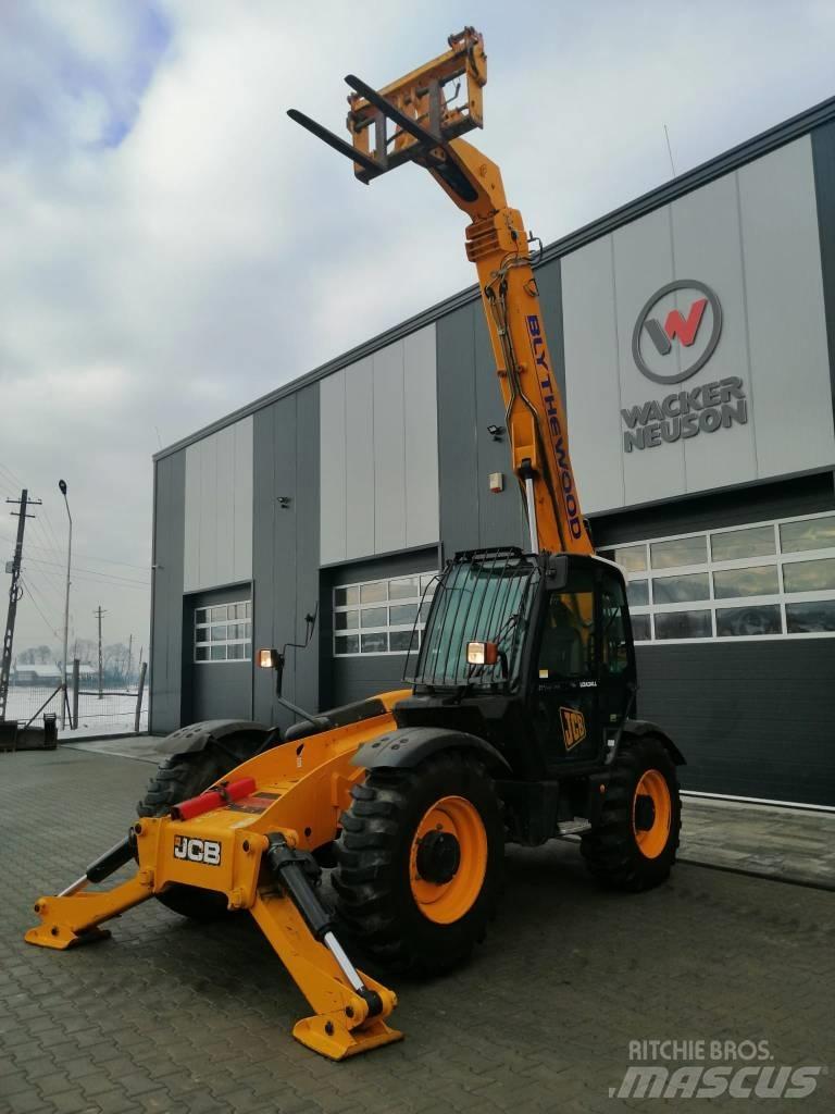 JCB 535-125 伸缩轮式装载机