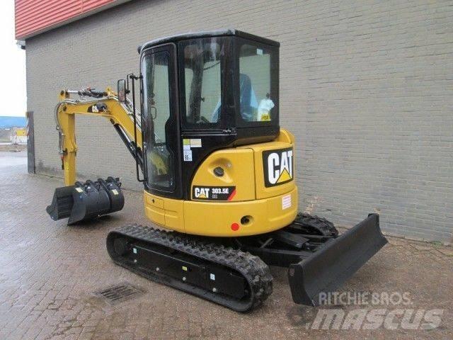 CAT 303.5 小型挖掘机