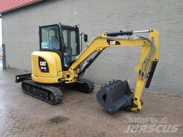 CAT 303.5 小型挖掘机