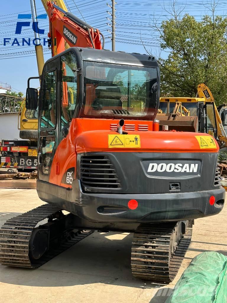 Doosan dx 60 履带挖掘机