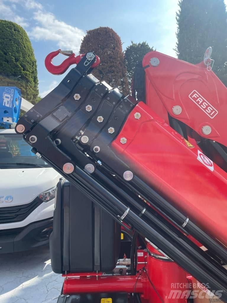 Fassi F195A.1.25 随车折臂吊