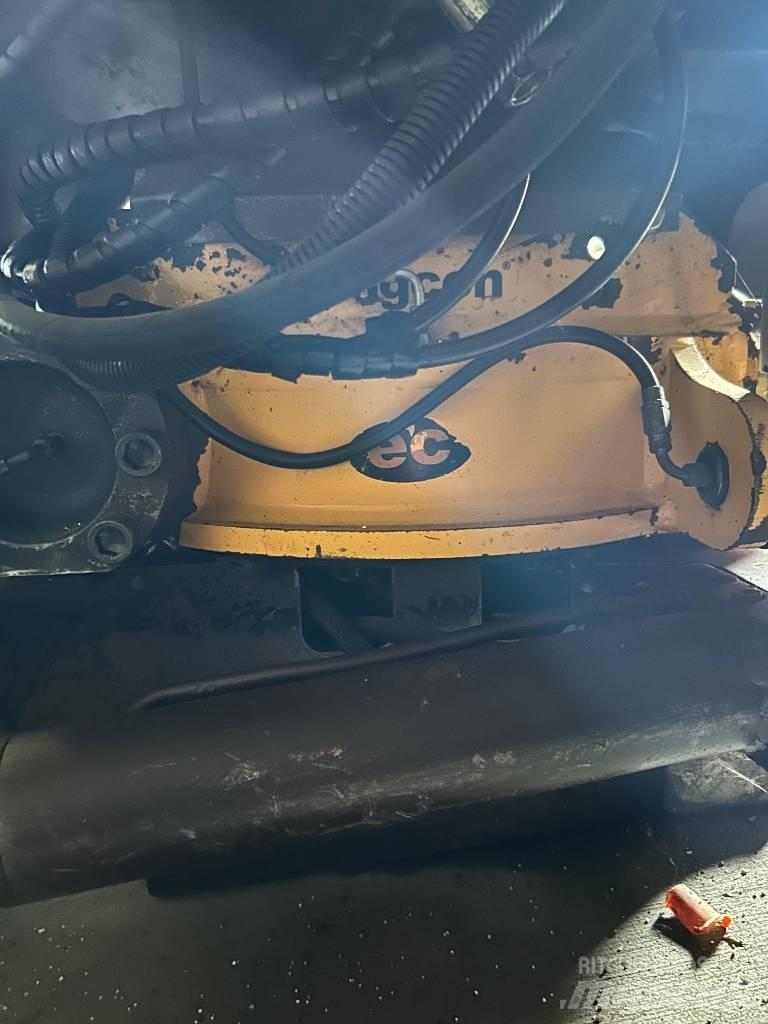 Engcon EC 214 旋转器