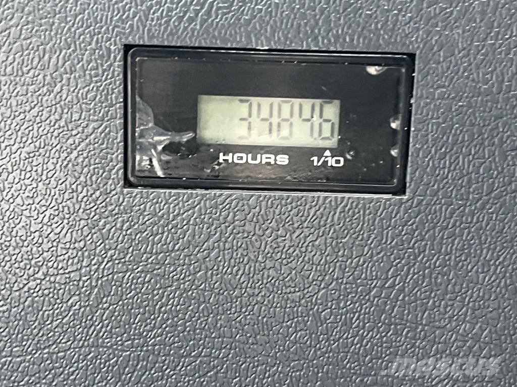 Hyundai HX 210 AL 履带挖掘机