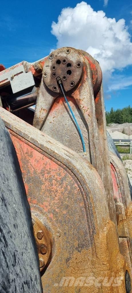 Sandvik LH 410 地下装载机