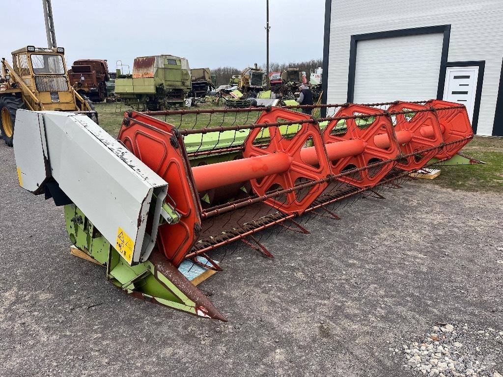 CLAAS C 600 联合收割机头