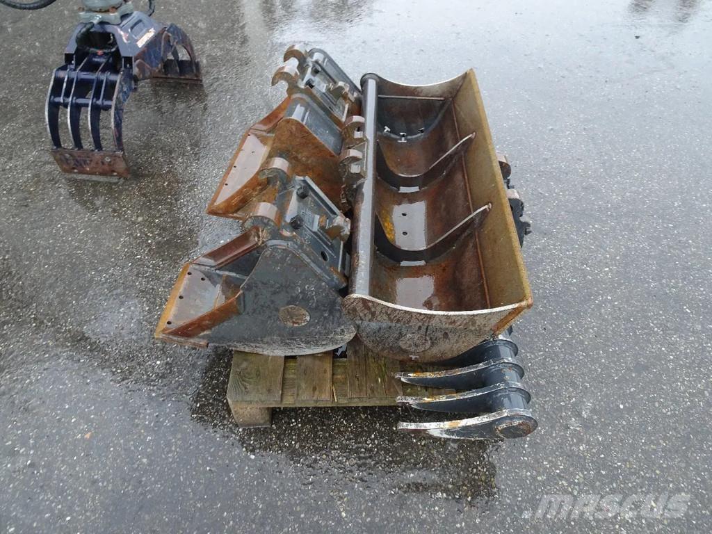 Bobcat E27Z 小型挖掘机