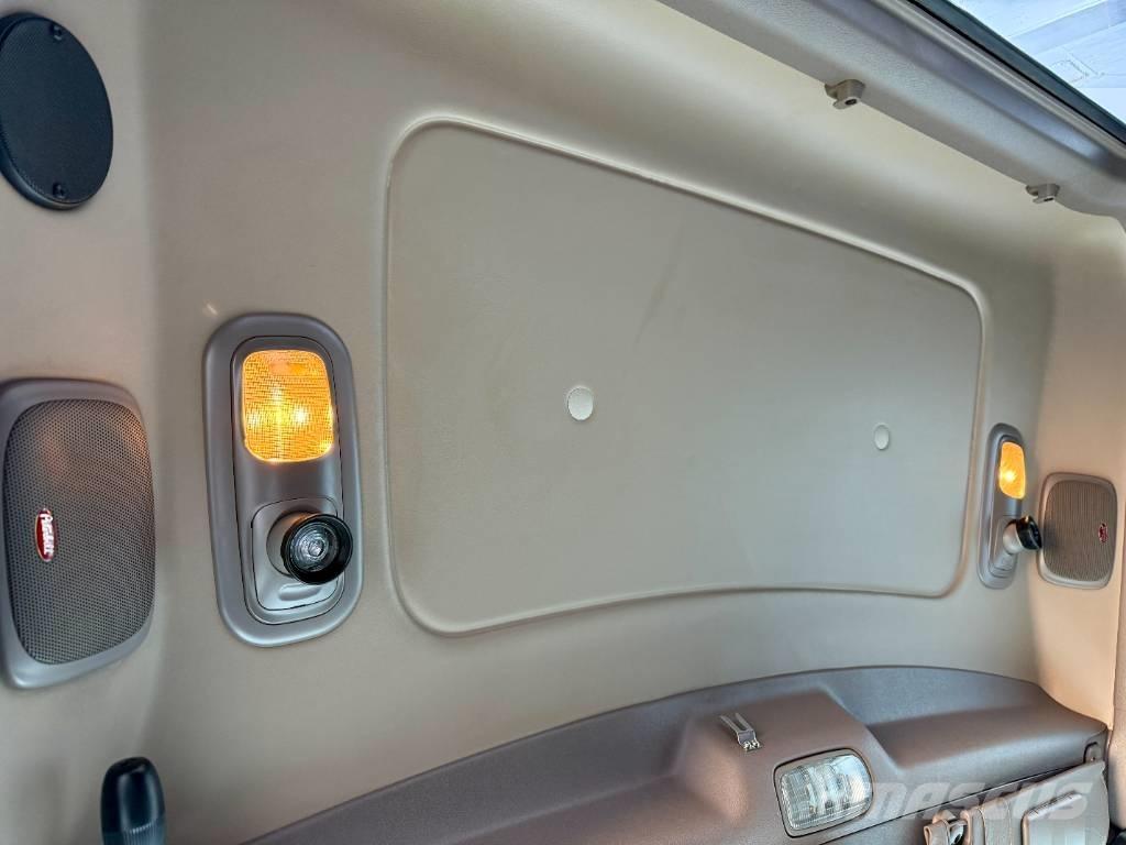 Peterbilt 389 牵引车