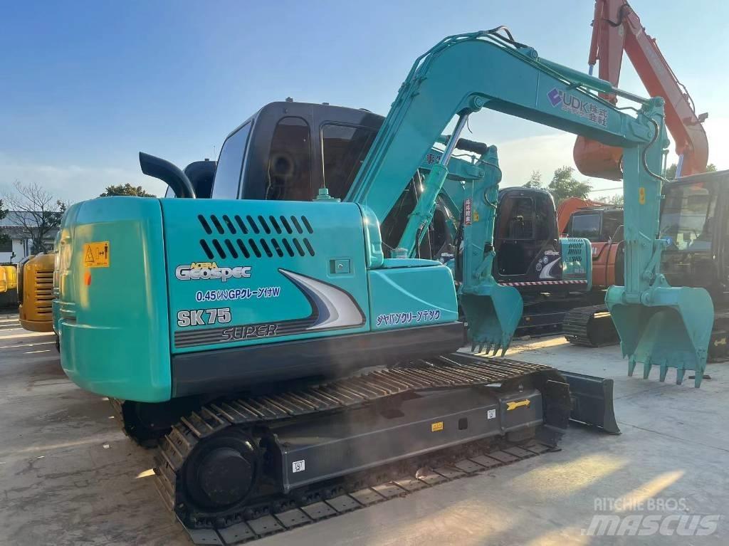 Kobelco SK75-8 履带挖掘机
