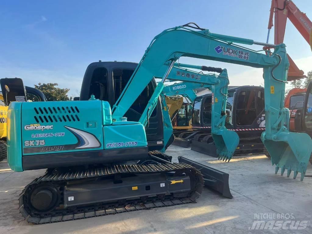 Kobelco SK75-8 履带挖掘机