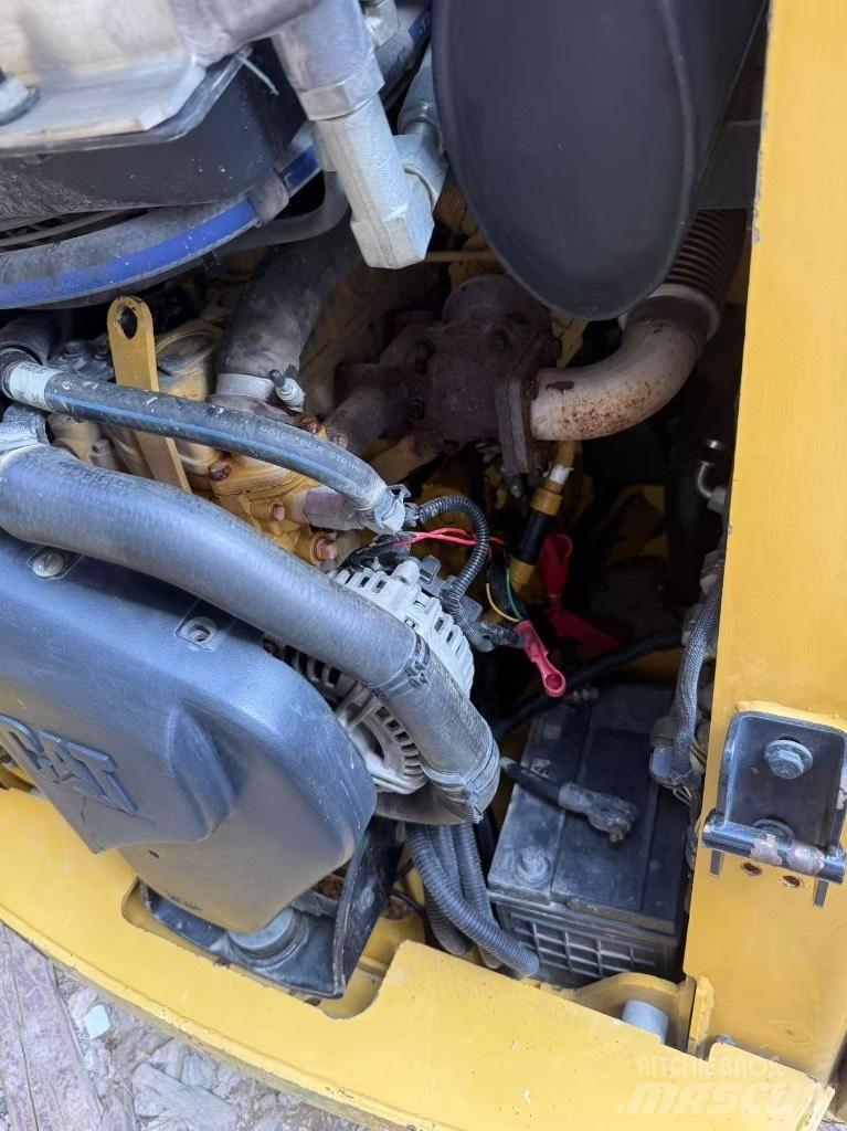 CAT 226 B 3 滑移装载机