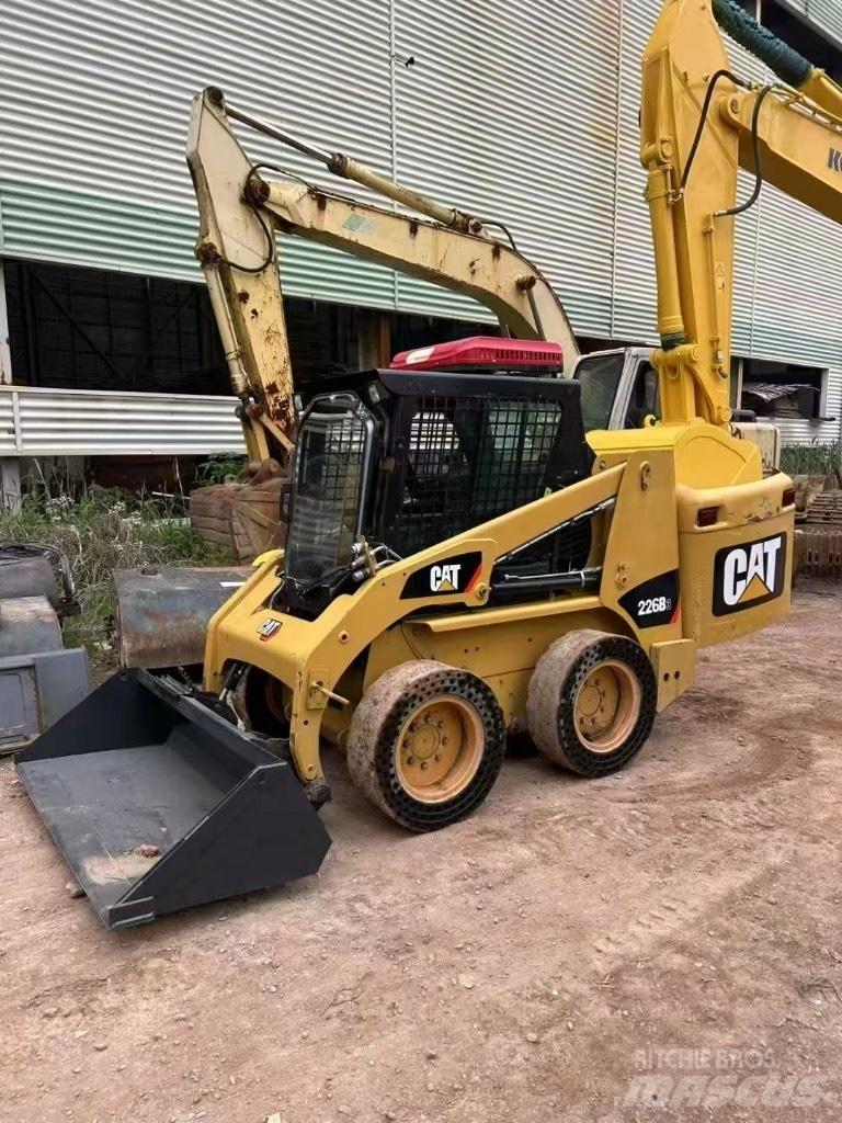 CAT 226 B 3 滑移装载机
