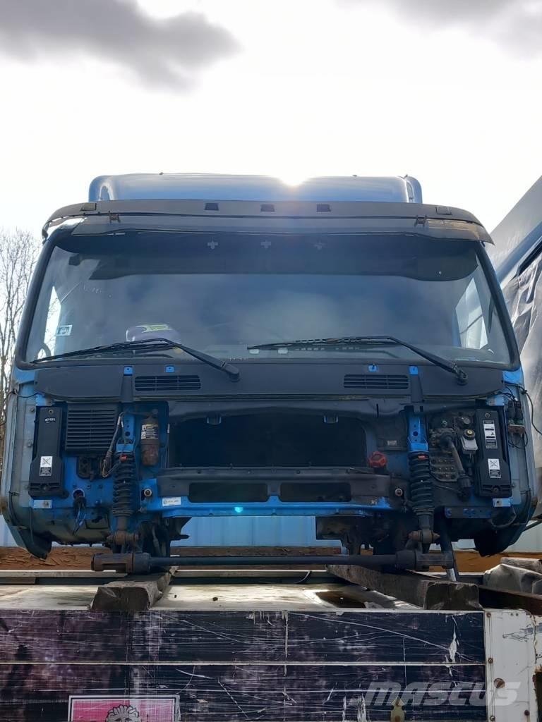 Volvo FM 9.320 驾驶室与内部