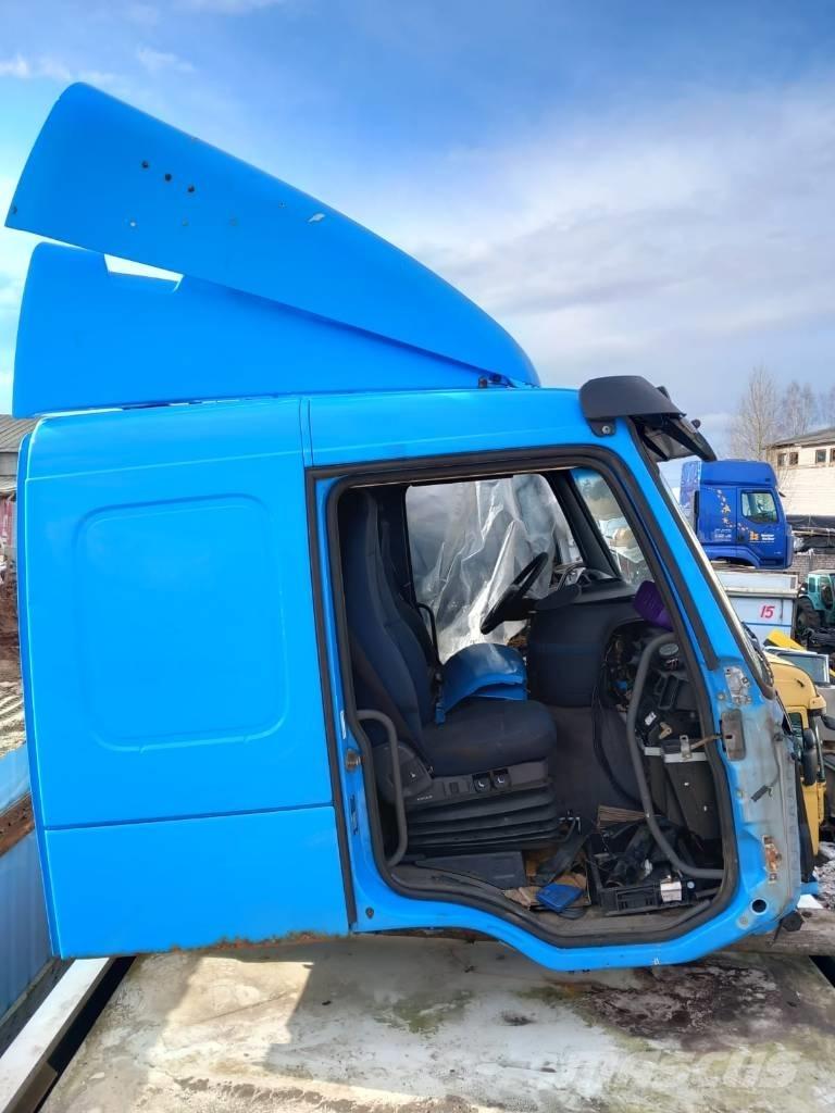 Volvo FM 9.320 驾驶室与内部