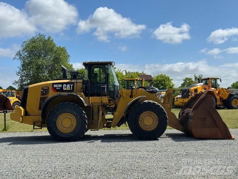 CAT 982 M 轮式装载机