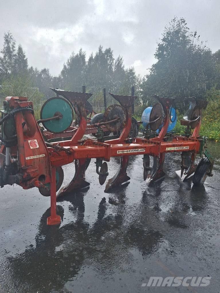Kverneland W2 双向犁