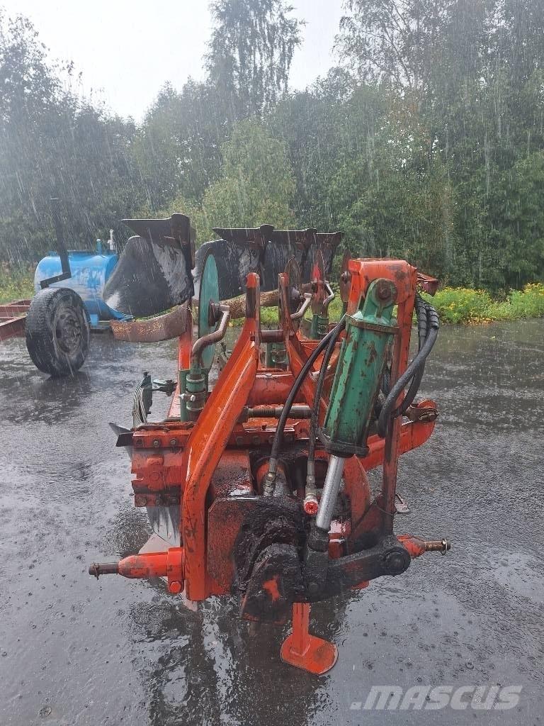 Kverneland W2 双向犁