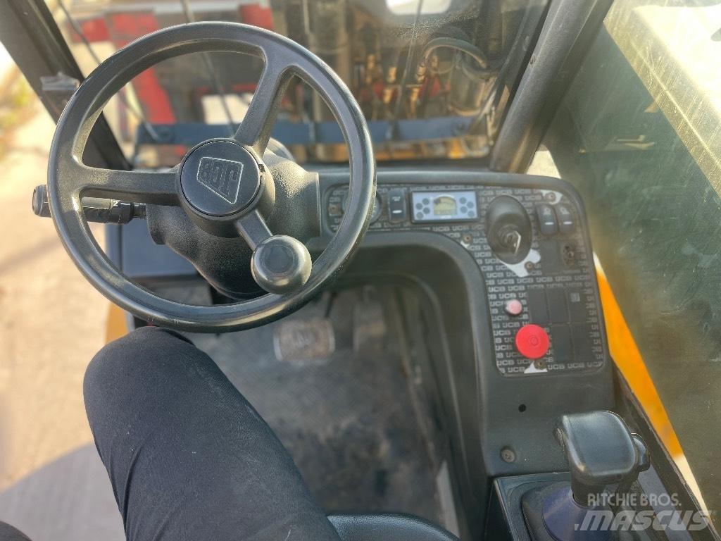 JCB TLT 35 D / 4x4 伸缩臂叉装车|叉装车