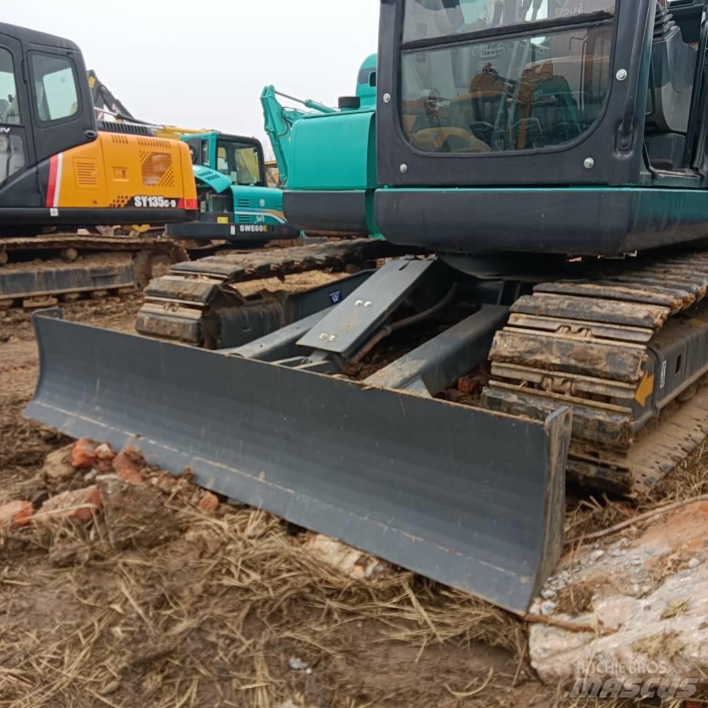 Kobelco SK75-8 中型挖掘机
