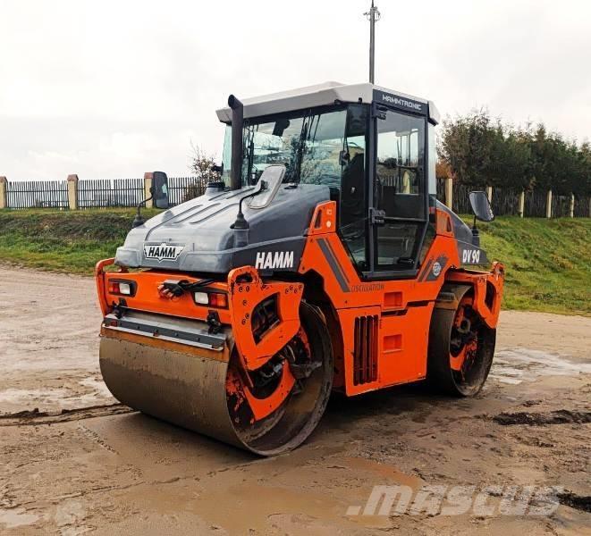 Hamm DV 90 双轮压路机