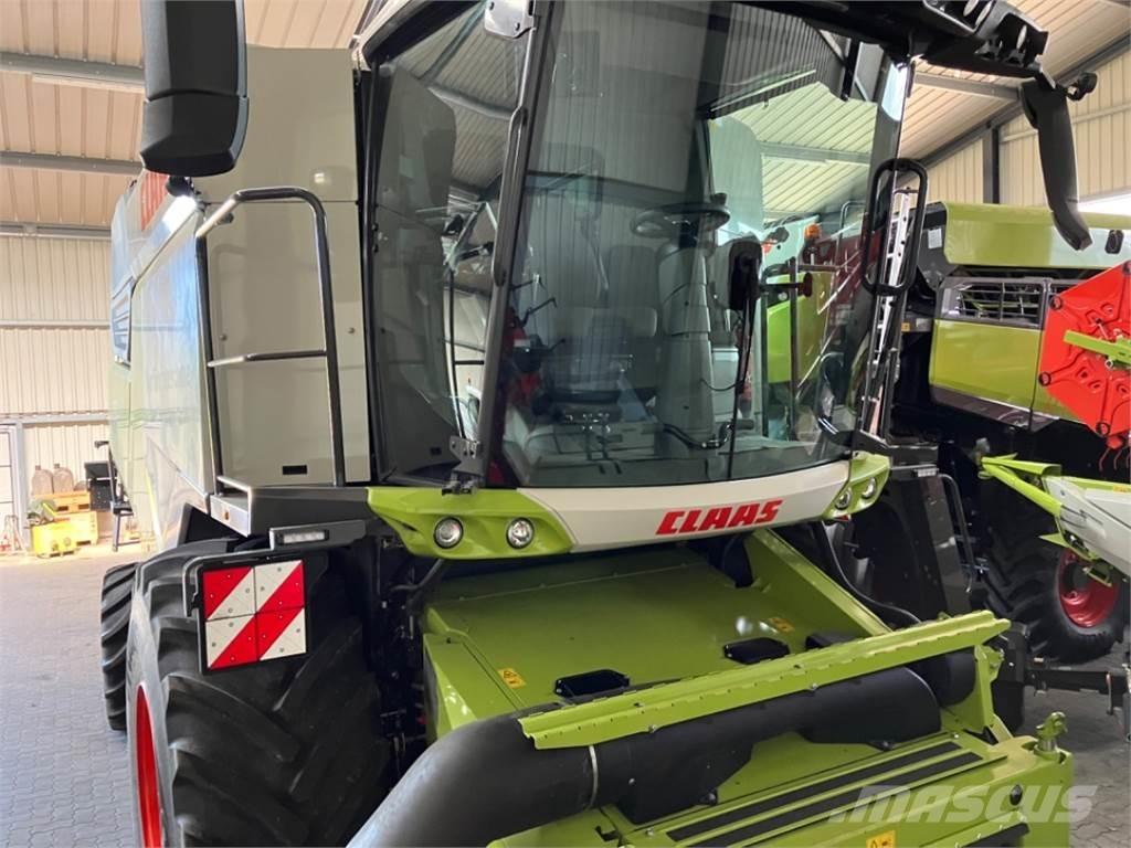 CLAAS TRION 730 联合收割机