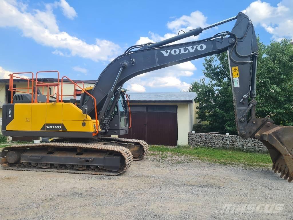Volvo EC 220 E 履带挖掘机