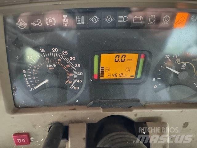 John Deere 5820 拖拉机/农用车