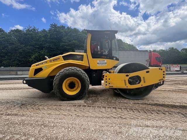 Bomag BW 213 BVC-5 土壤压实机