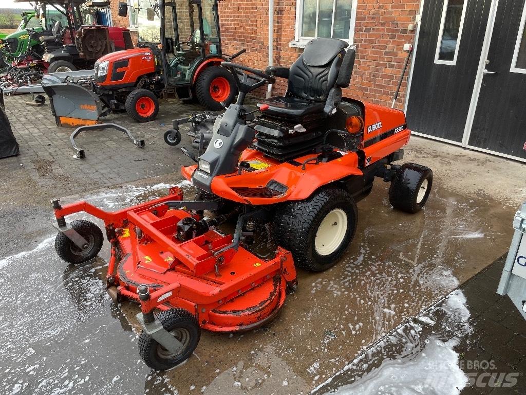Kubota F 3560 骑乘式割草机