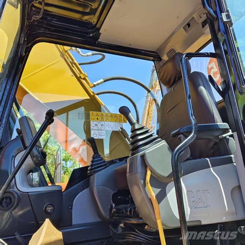 CAT 320 D 履带挖掘机