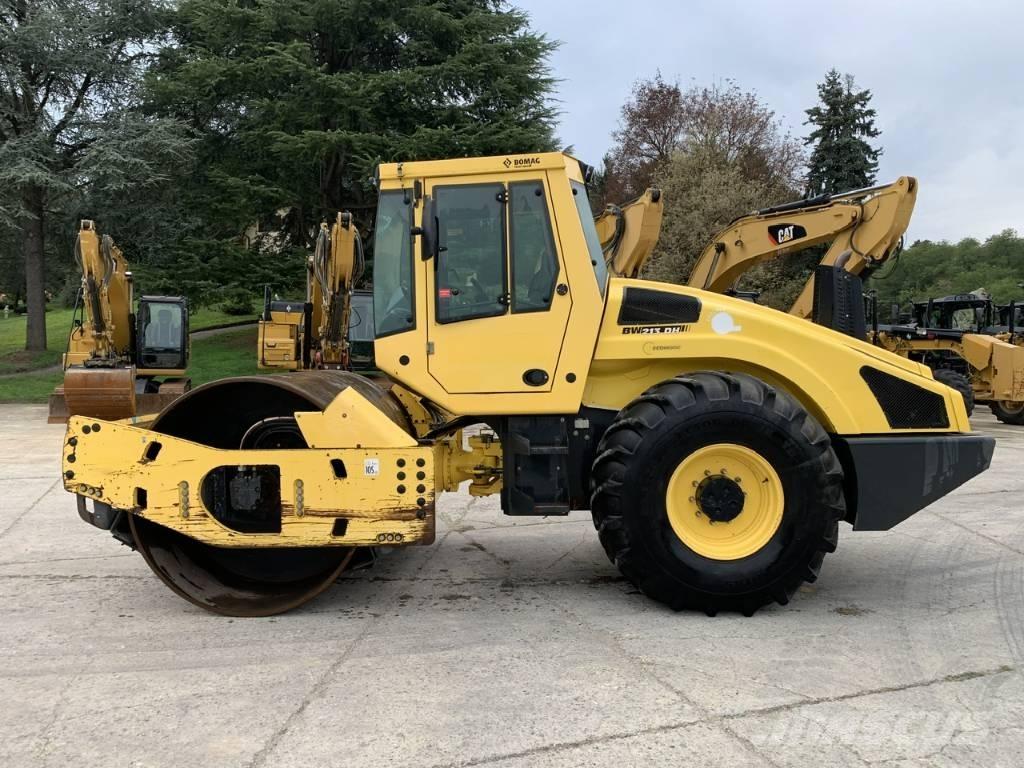 Bomag BW 213 D H-4 i 土壤压实机