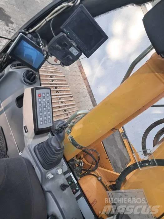 Liebherr R 926 LC 履带挖掘机