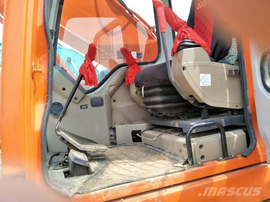 Doosan 225 履带挖掘机