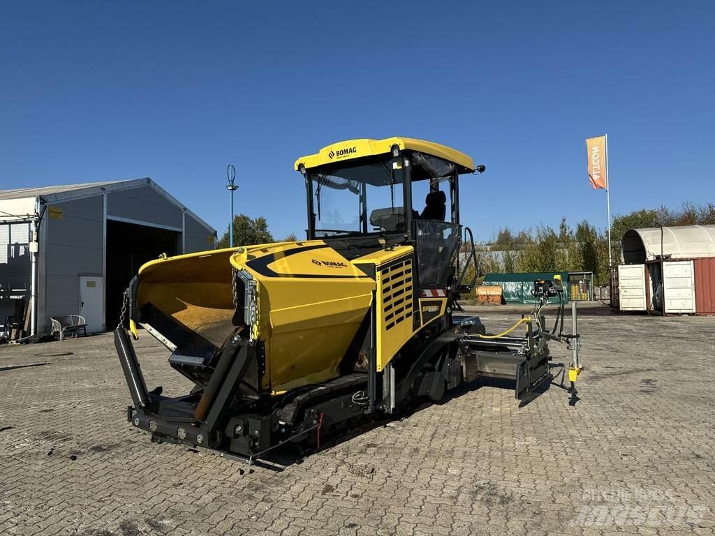 Bomag BF 300 C-2 沥青摊铺机