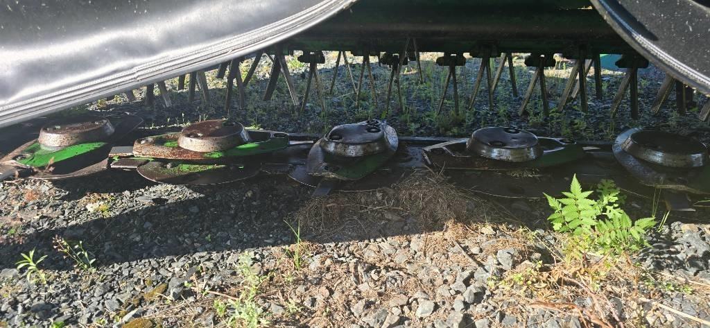 John Deere 131 割草调节装置