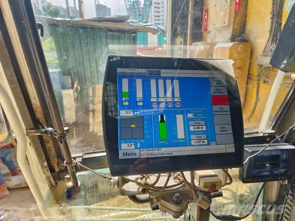 Bauer BG 36 工程钻机