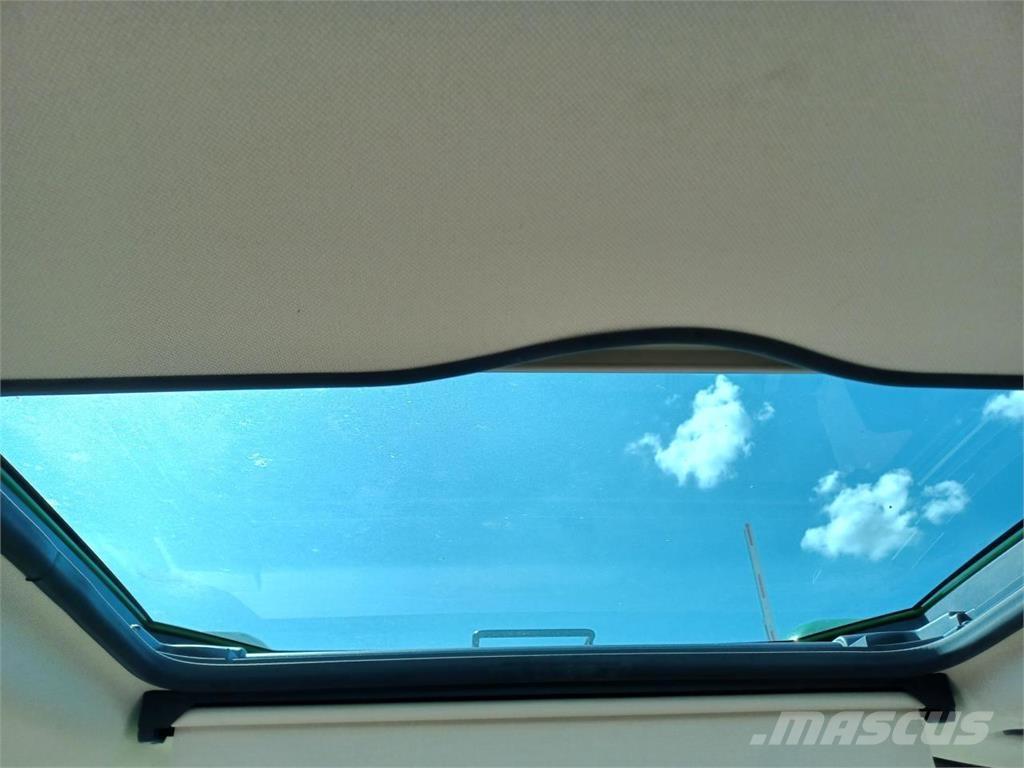 John Deere 6100M 拖拉机/农用车