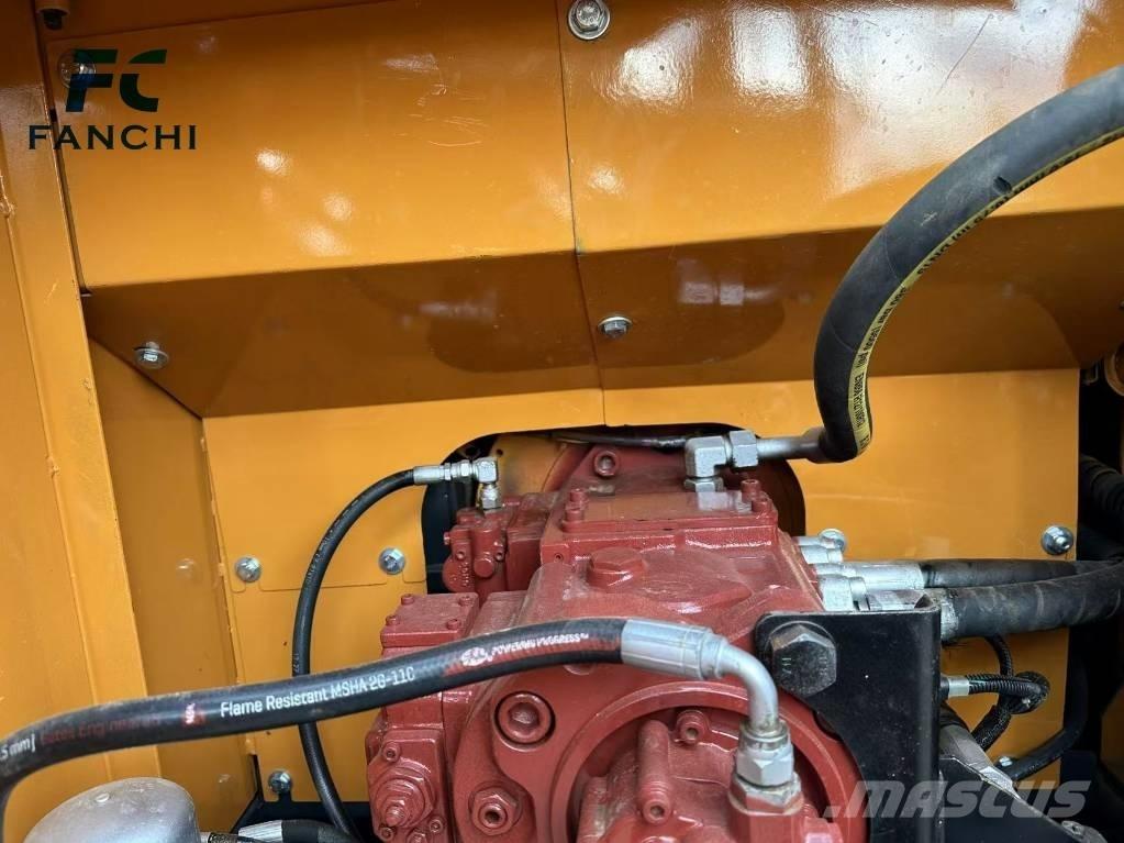 Hyundai 220LC-9S 履带挖掘机