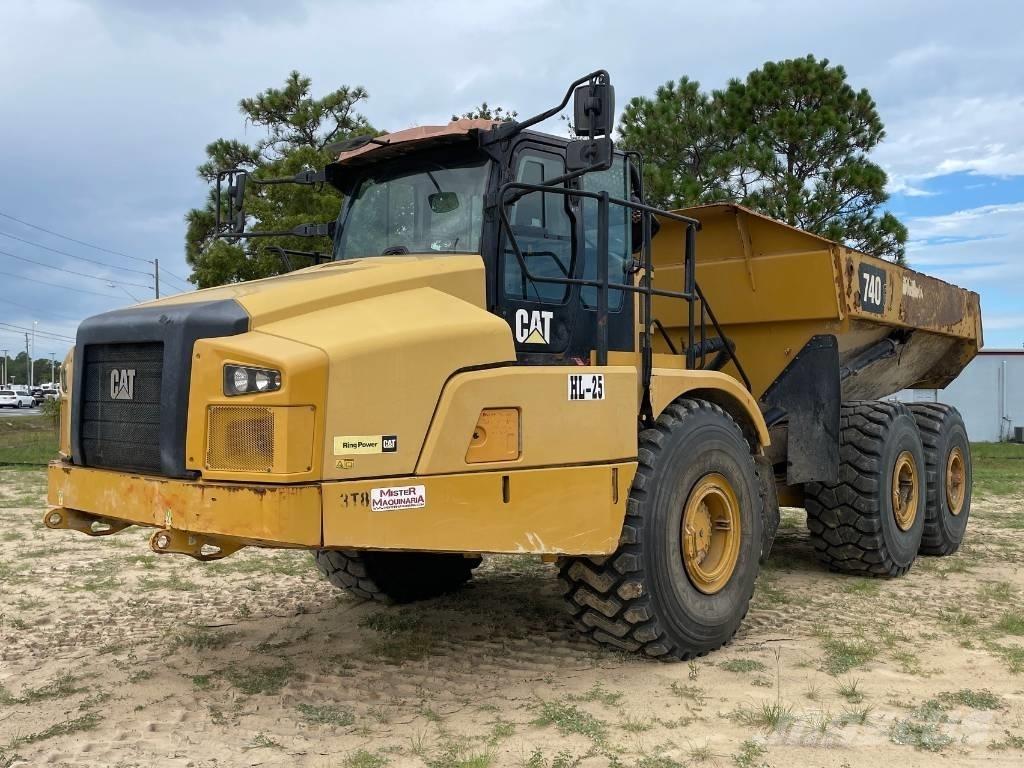 CAT 740 GC 铰接式自卸车