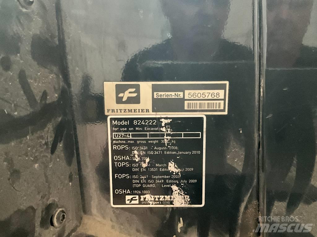 Kubota U 27-4 驾驶室与内部