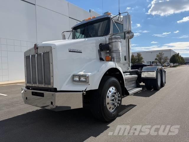 Kenworth T 800 牵引车