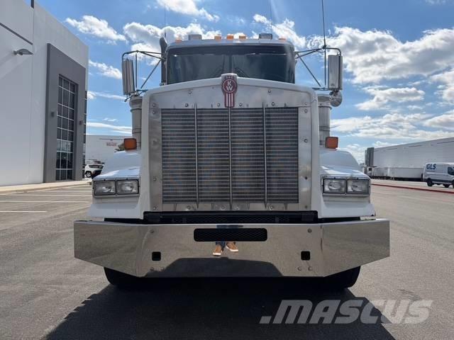 Kenworth T 800 牵引车
