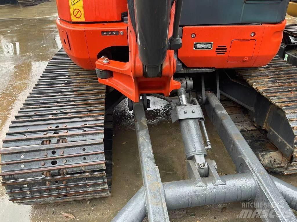 Kubota U 48 小型挖掘机
