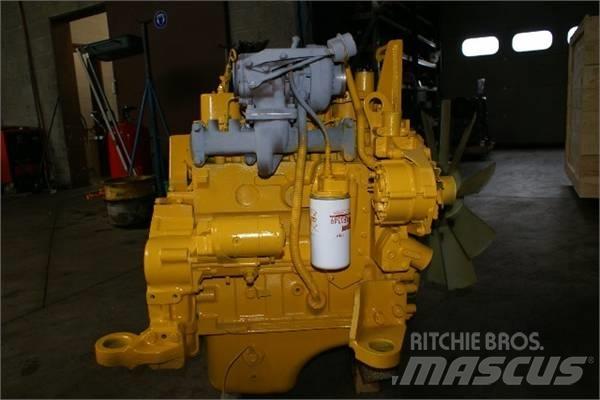 Komatsu SA4D102E 发动机
