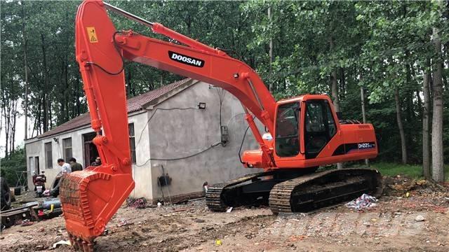 Doosan DH225 履带挖掘机
