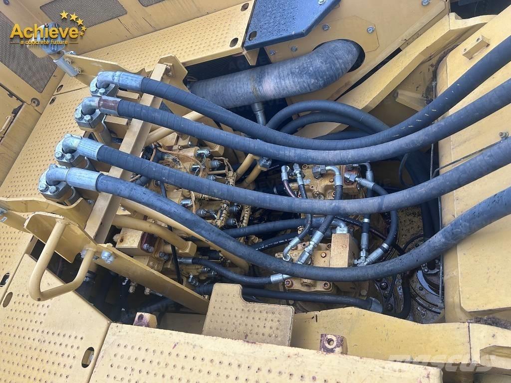 CAT 374 履带挖掘机