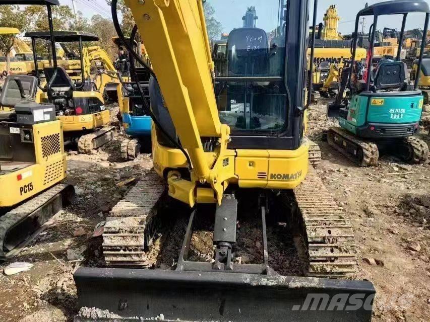 Komatsu PC 35 小型挖掘机