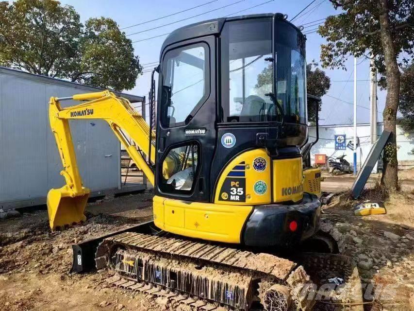 Komatsu PC 35 小型挖掘机