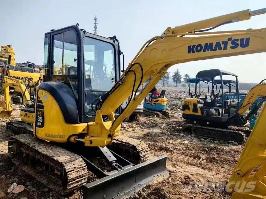 Komatsu PC 35 小型挖掘机