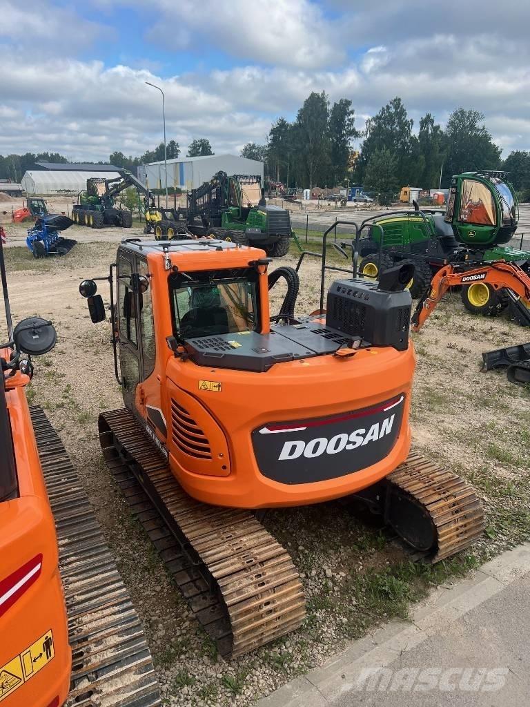 Doosan DX 140 LCR-7 履带挖掘机