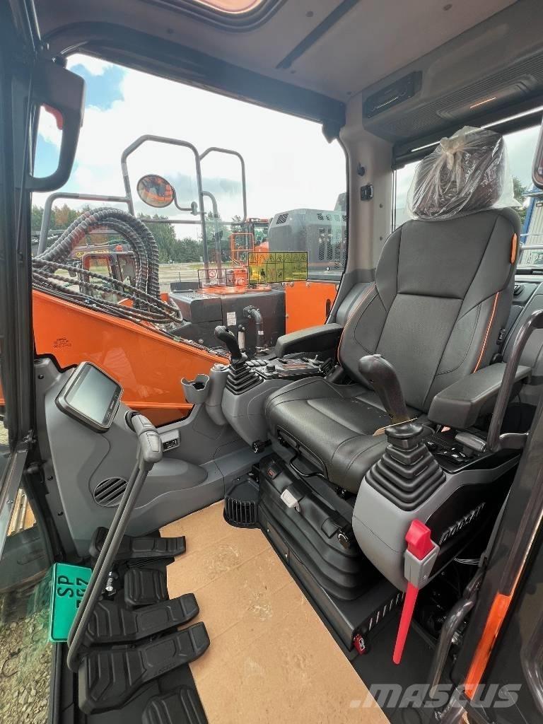 Doosan DX 140 LCR-7 履带挖掘机